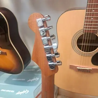 Fender Acoustasonic Jazzmaster 2